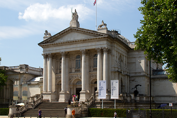 ARTS & CULTURE